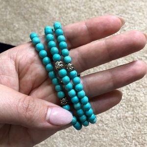 Set of three stacking bracelets.